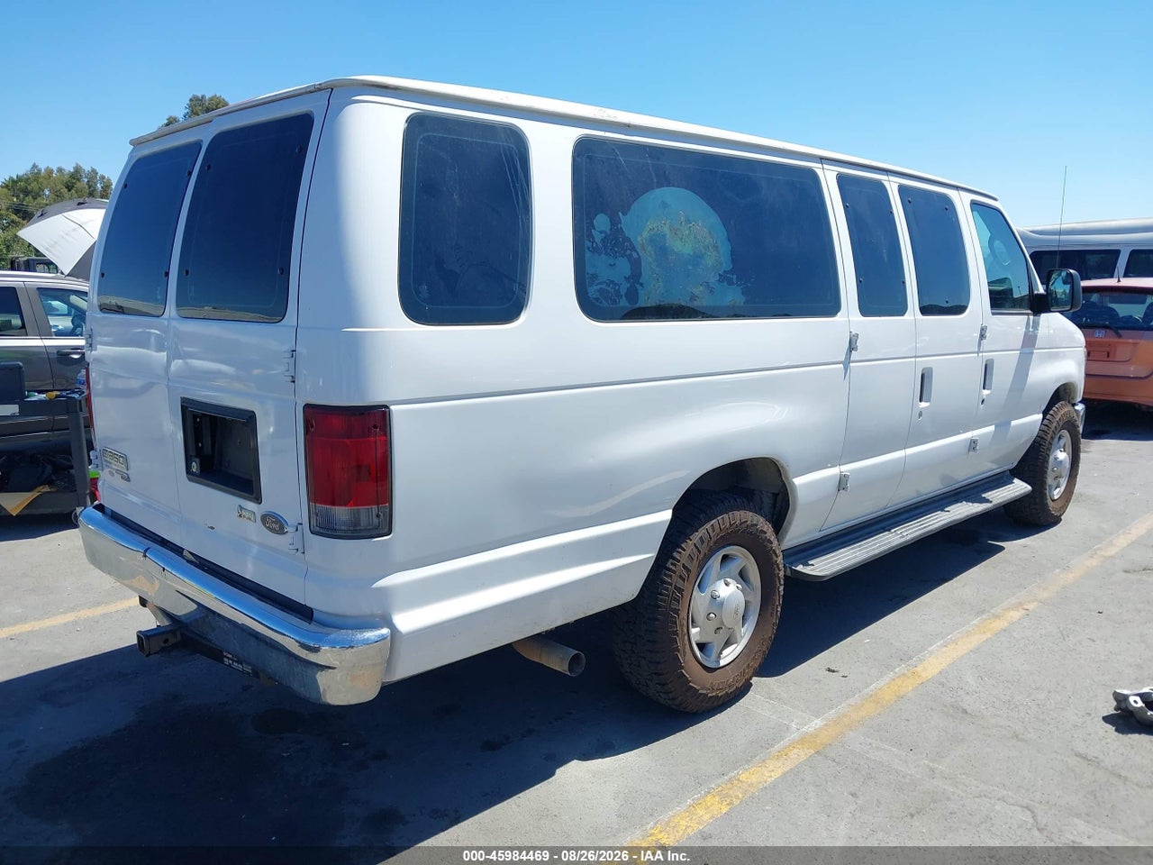 2012 FORD E-350 SUPER DUTY XLT · 4/11