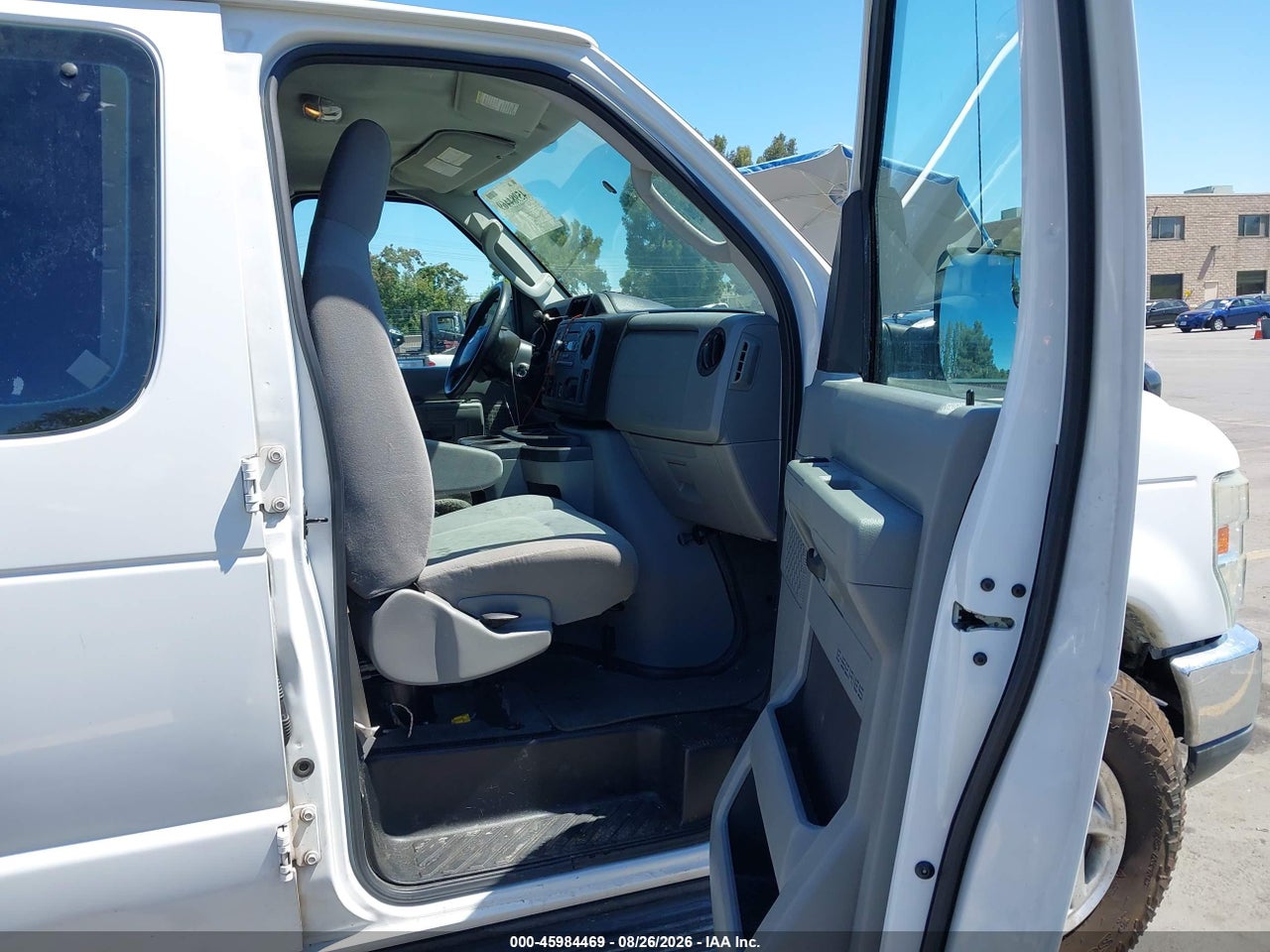 2012 FORD E-350 SUPER DUTY XLT · 5/11