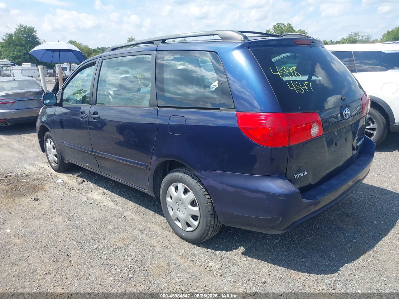 2006 TOYOTA SIENNA CE · 3/11