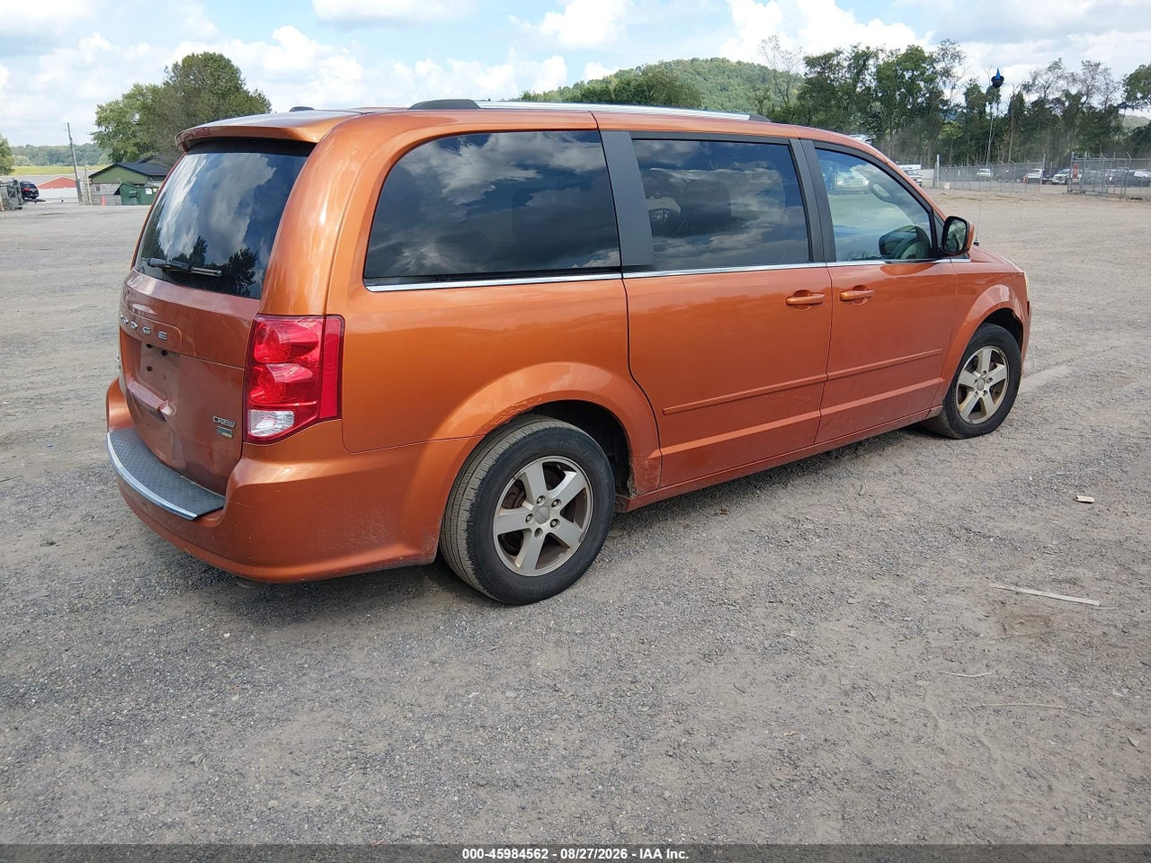 2011 DODGE GRAND CARAVAN CREW · 4/11