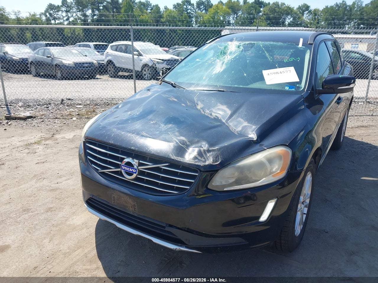 2015 VOLVO XC60 T5 · 6/10