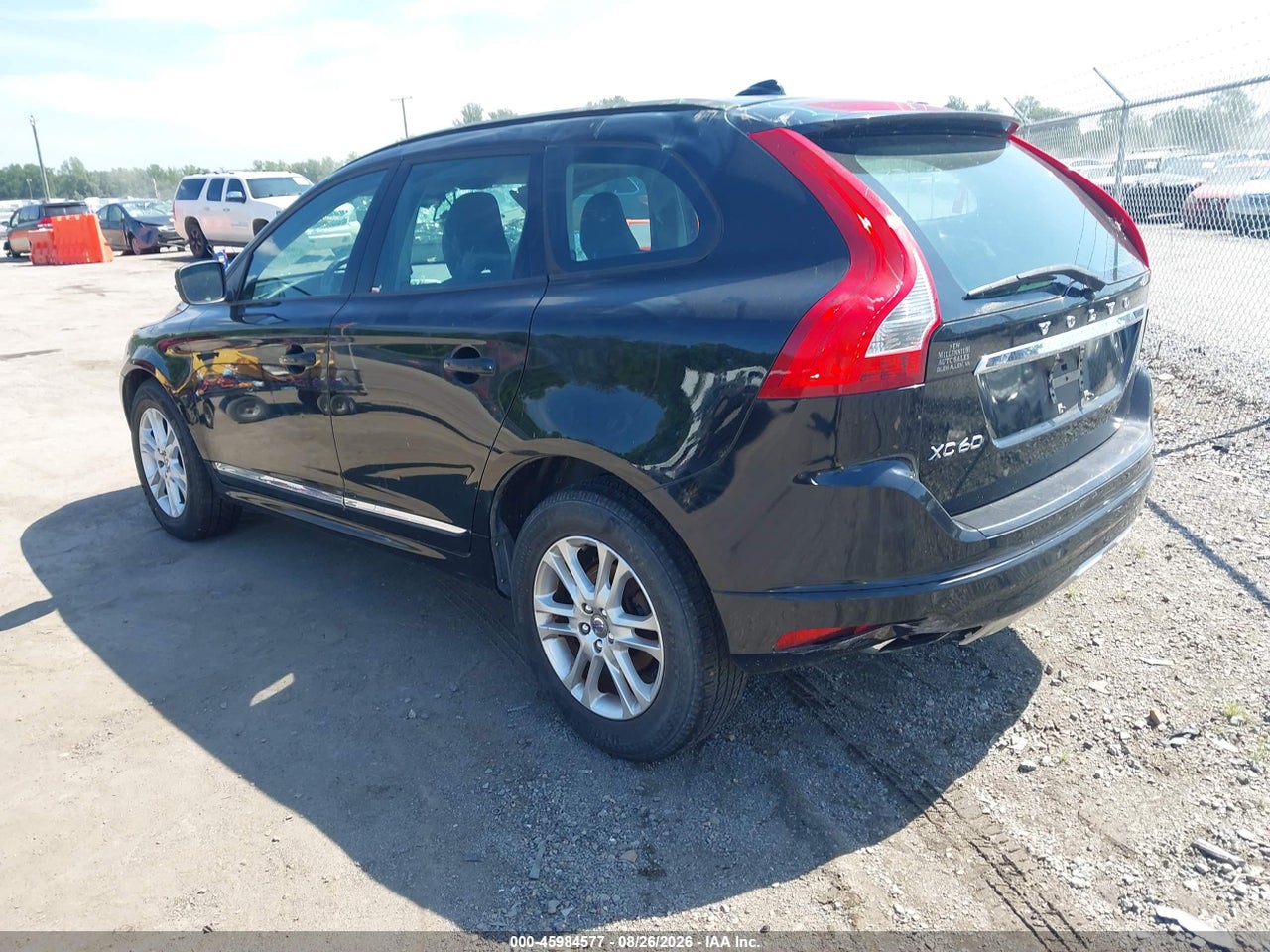 2015 VOLVO XC60 T5 · 3/10