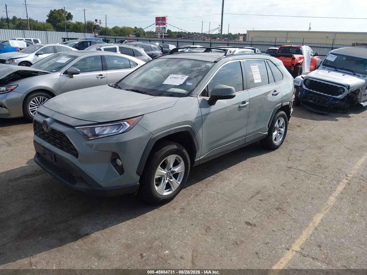 2019 TOYOTA RAV4 XLE · 2/11