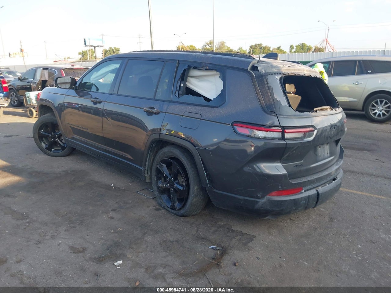 2023 JEEP GRAND CHEROKEE L ALTITUDE 4X4 · 3/11