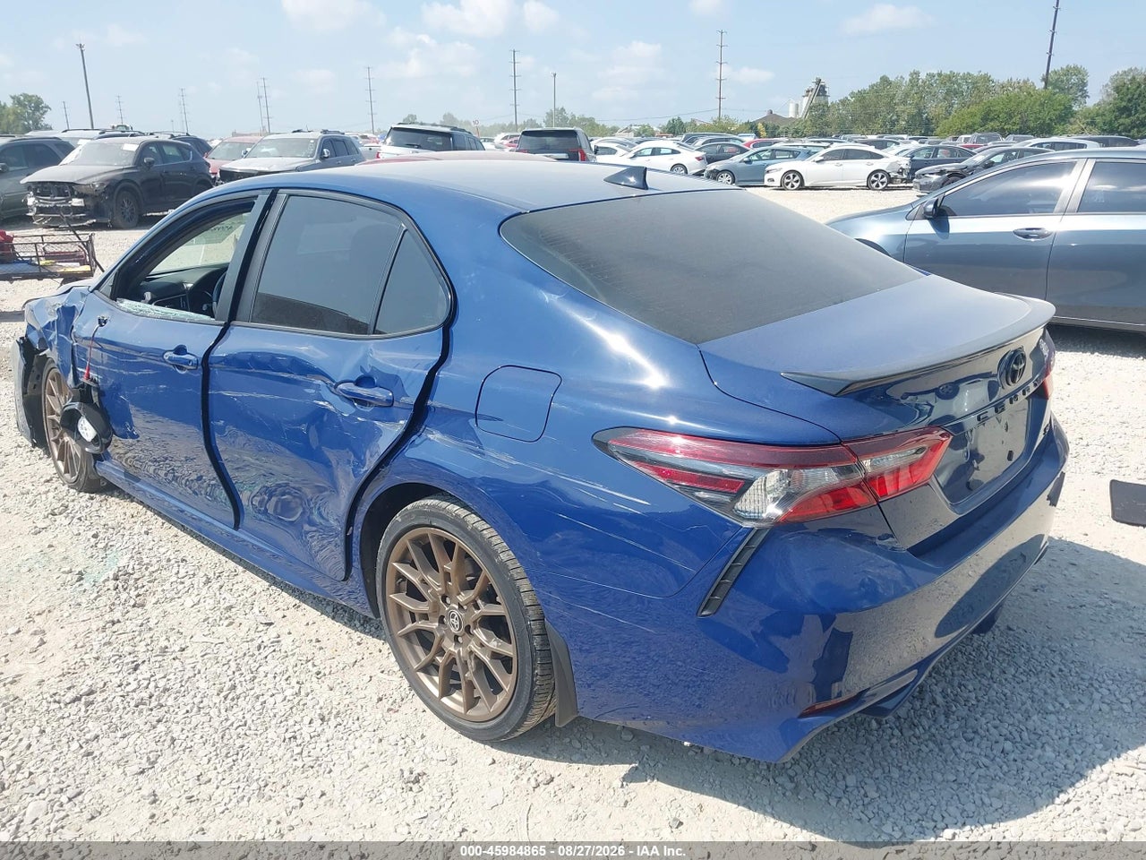 2023 TOYOTA CAMRY SE NIGHTSHADE EDITION · 3/11