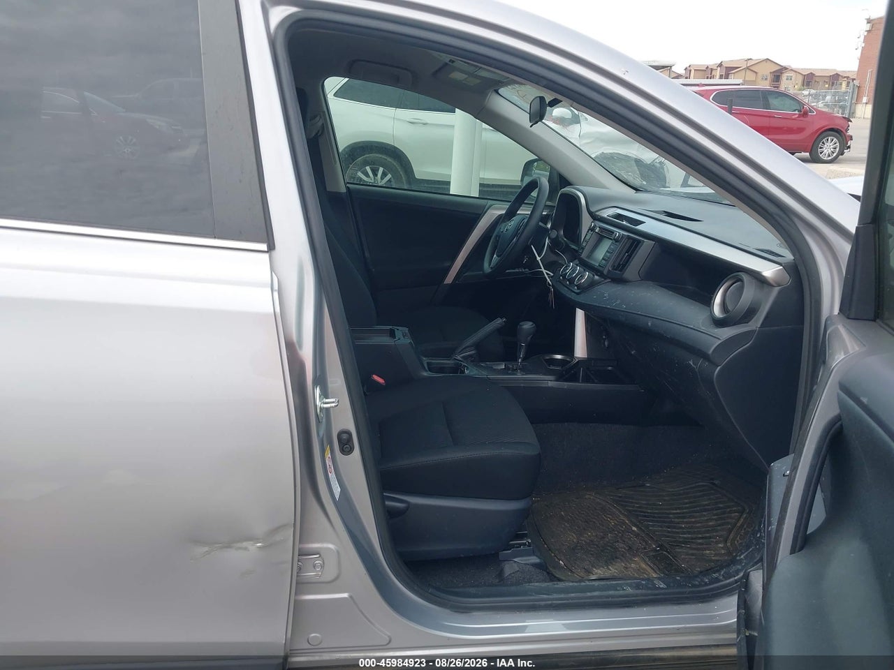 2018 TOYOTA RAV4 LE · 5/11