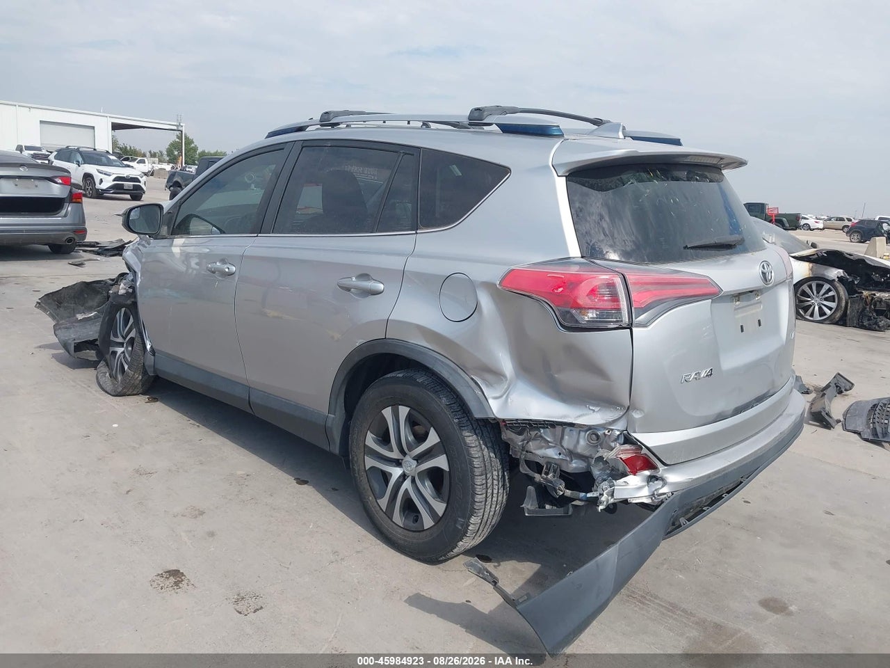 2018 TOYOTA RAV4 LE · 3/11