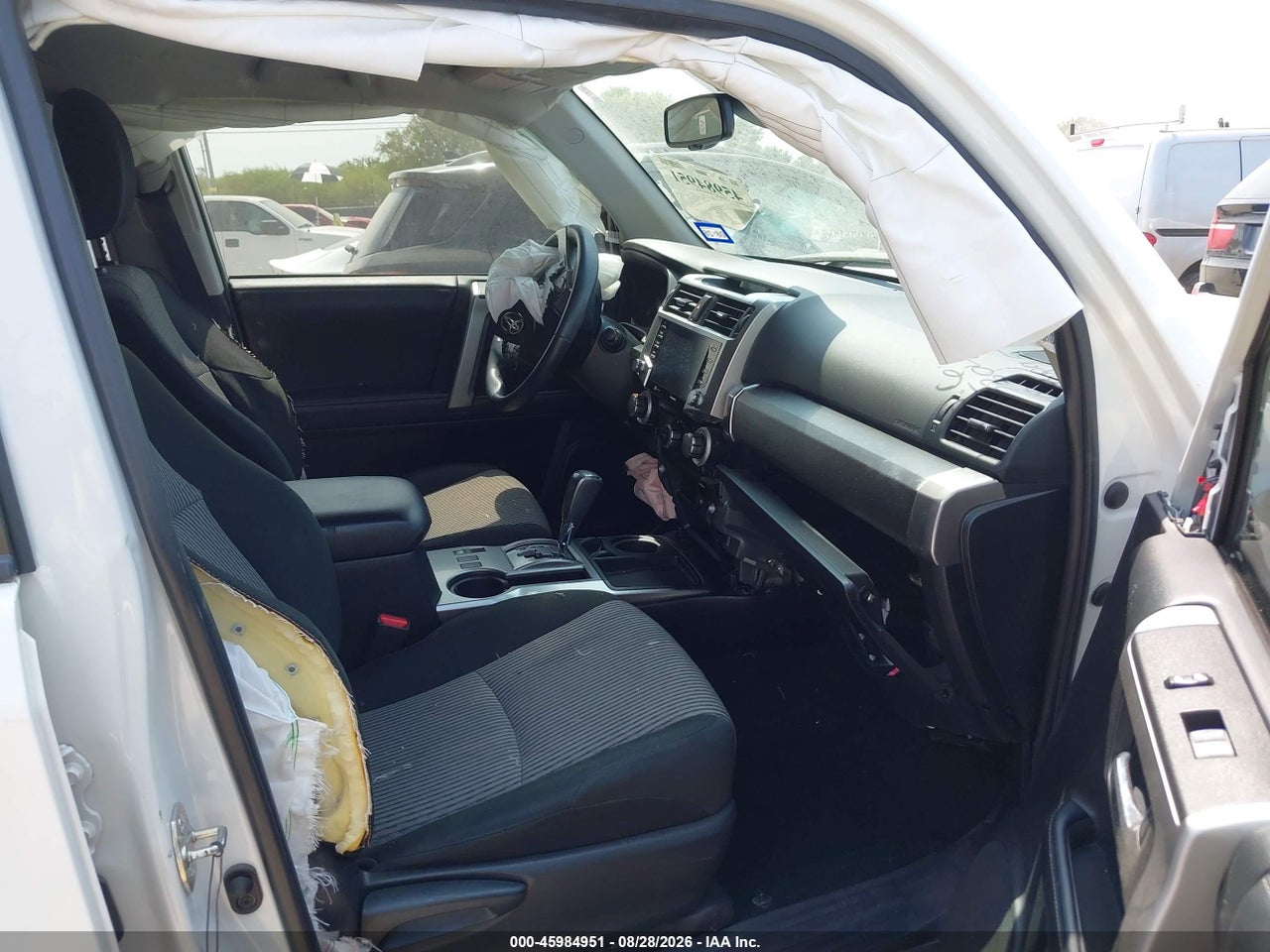 2022 TOYOTA 4RUNNER SR5 · 5/10