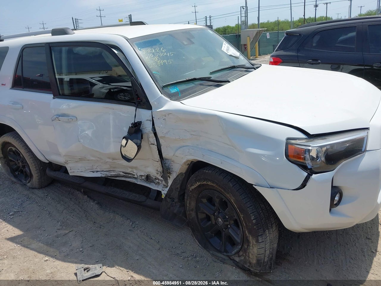 2022 TOYOTA 4RUNNER SR5 · 6/10