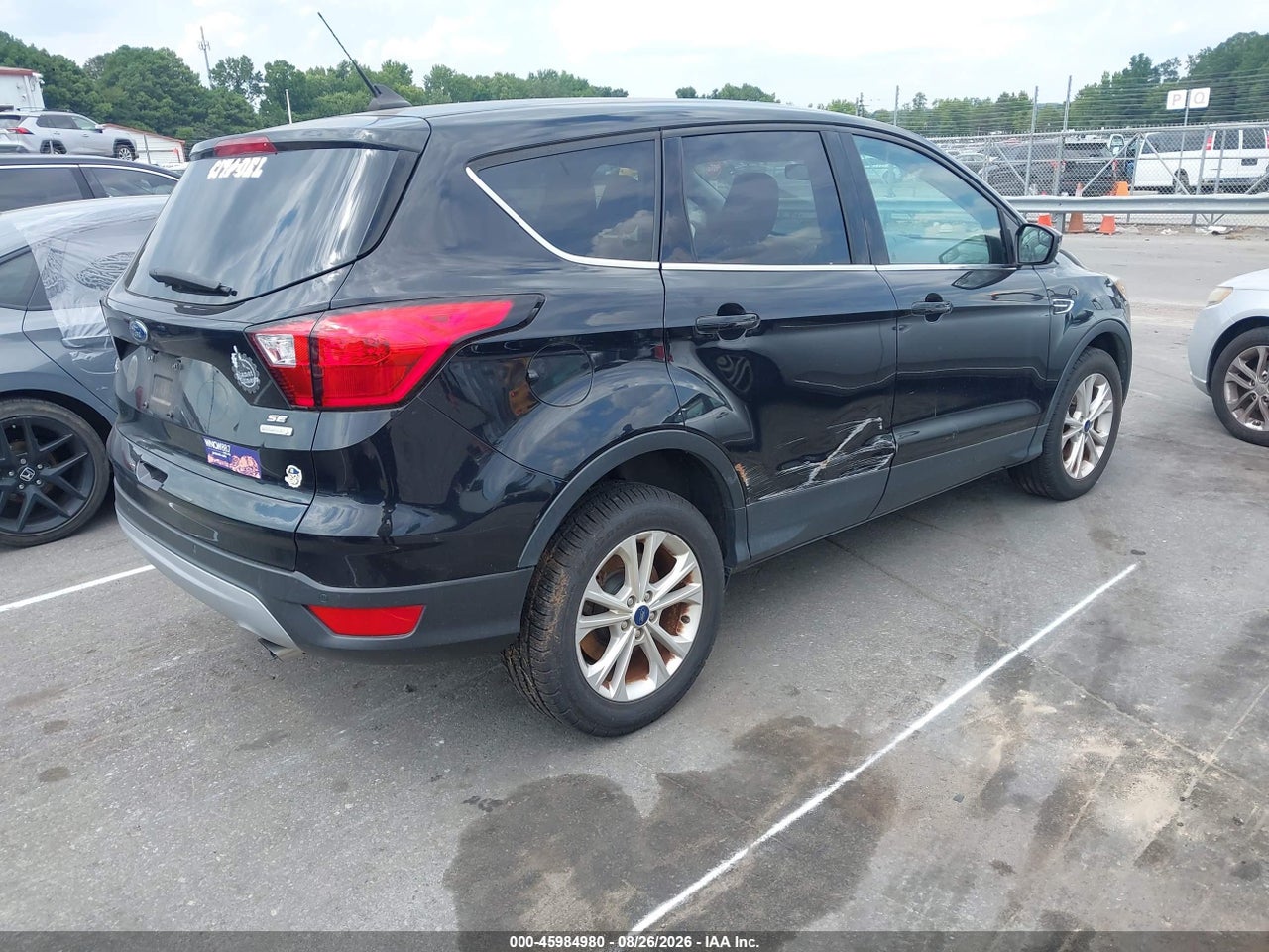 2019 FORD ESCAPE SE · 4/11