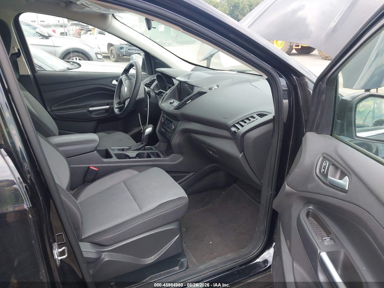 2019 FORD ESCAPE SE · 5/11