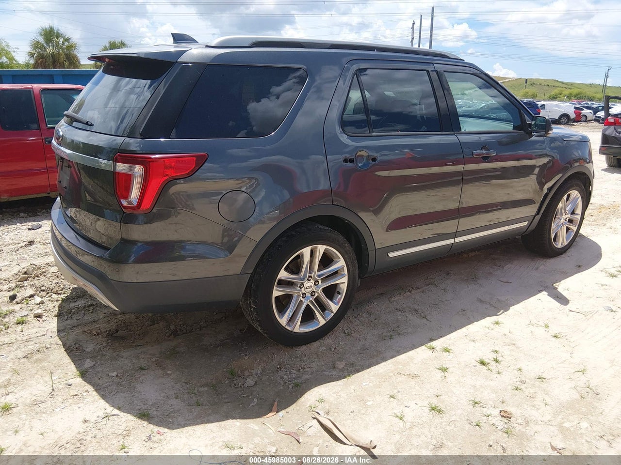 2017 FORD EXPLORER XLT · 4/11