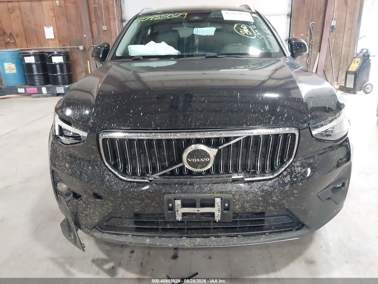 2025 VOLVO XC40 B5 PLUS BRIGHT THEME · 6/11