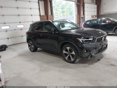 2025 VOLVO XC40 B5 PLUS BRIGHT THEME