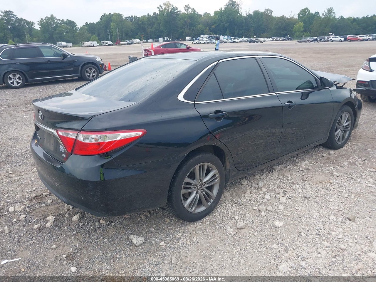 2016 TOYOTA CAMRY SE · 4/11