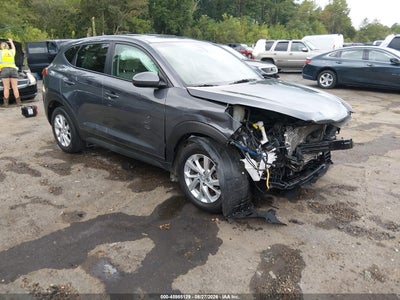 KM8J23A40KU****** · 2019 HYUNDAI TUCSON SE