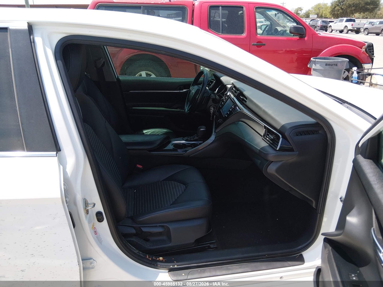2019 TOYOTA CAMRY SE · 5/11
