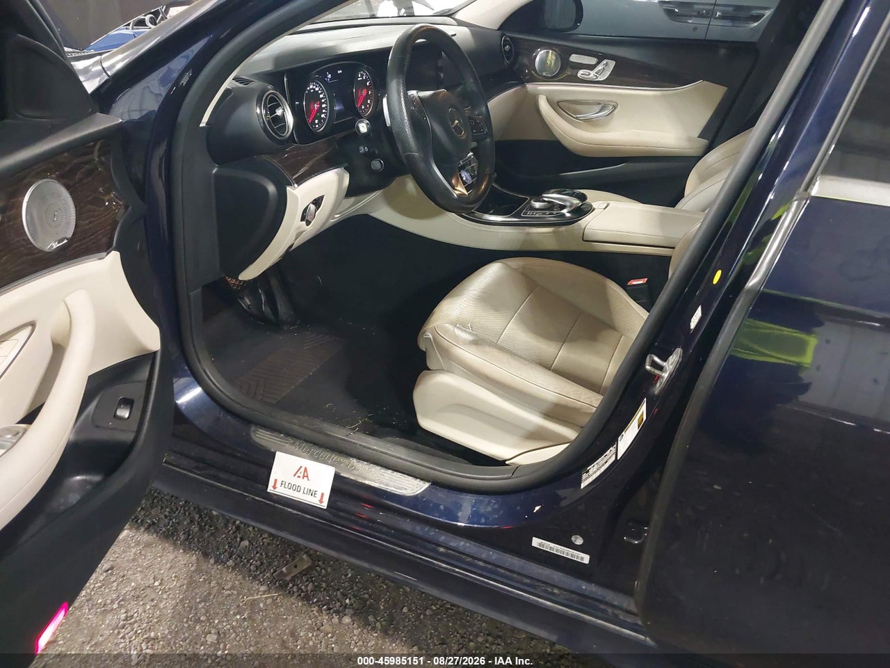 2017 MERCEDES-BENZ E 300 · 6/11