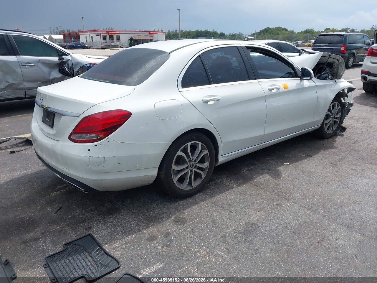 2018 MERCEDES-BENZ C 300 · 4/11