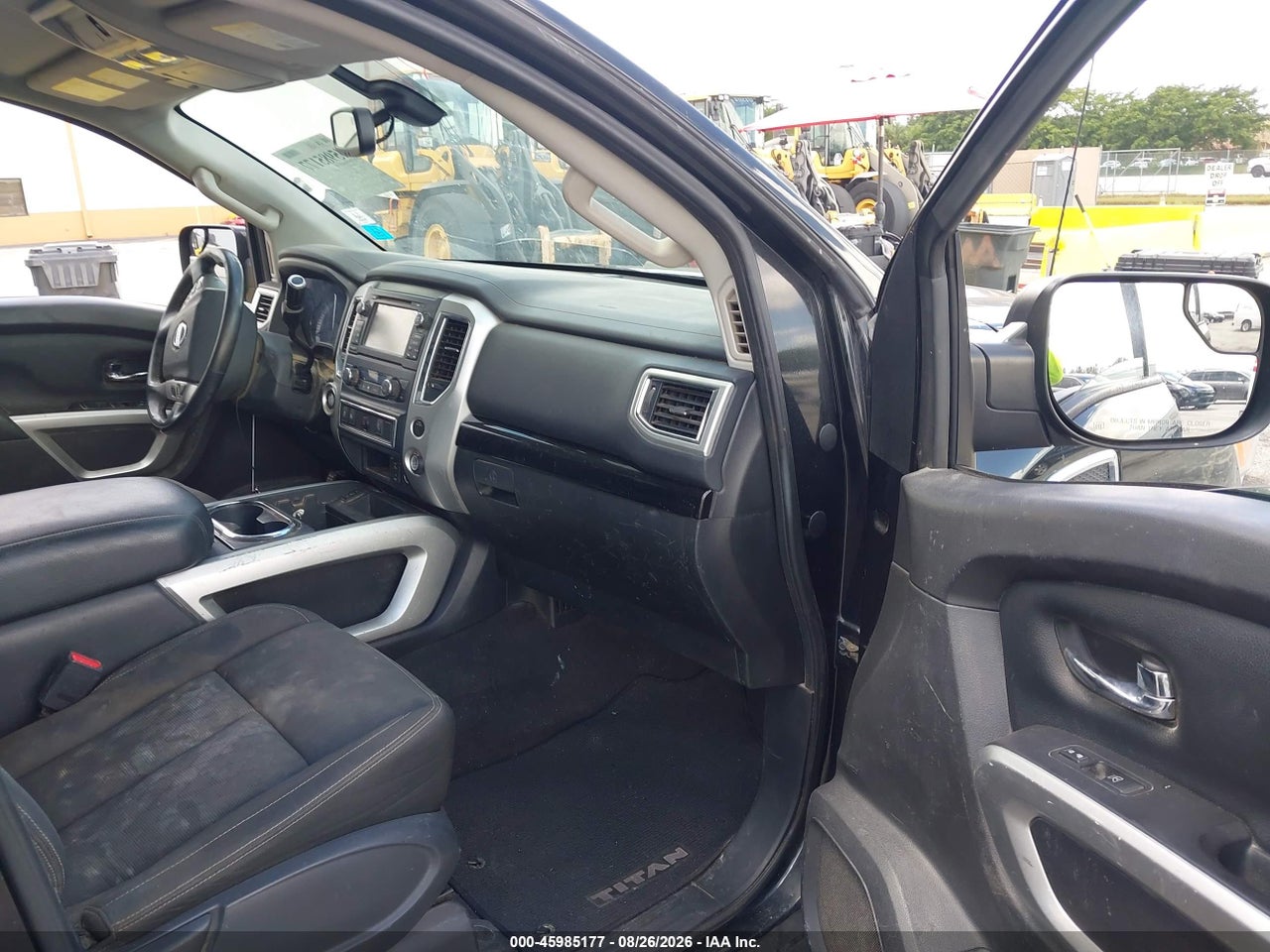 2017 NISSAN TITAN SV · 5/11