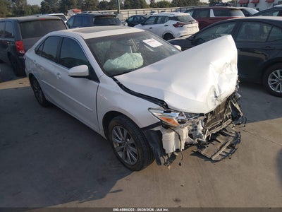 2015 TOYOTA CAMRY XLE