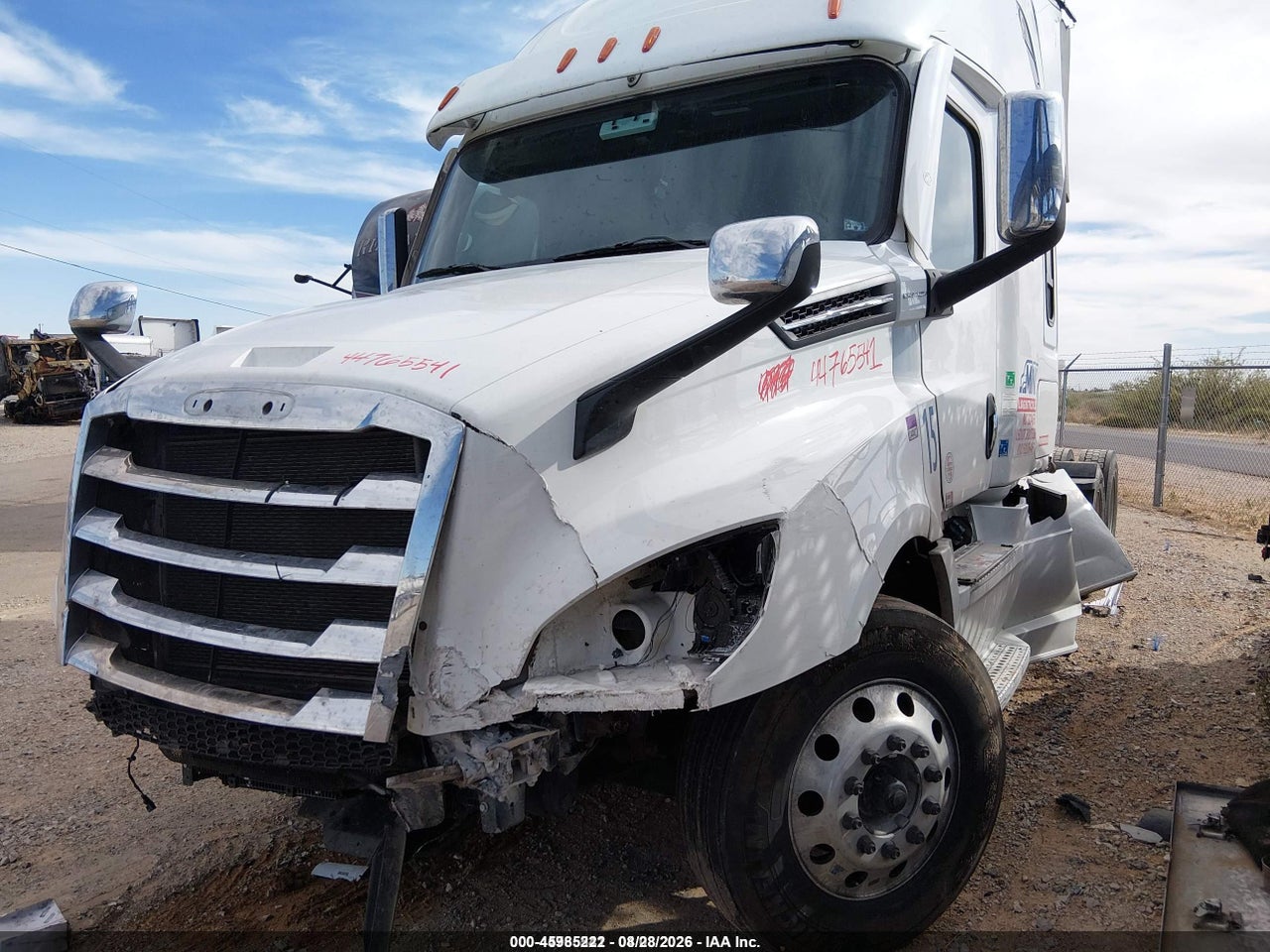 2024 FREIGHTLINER NEW CASCADIA 126 · 2/4
