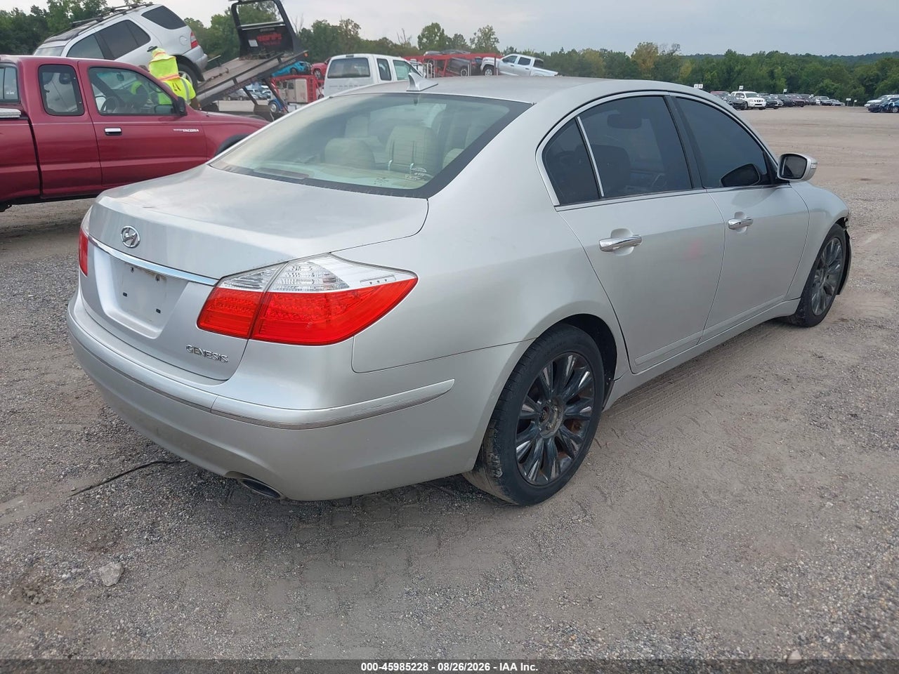 2011 HYUNDAI GENESIS 3.8 · 4/11