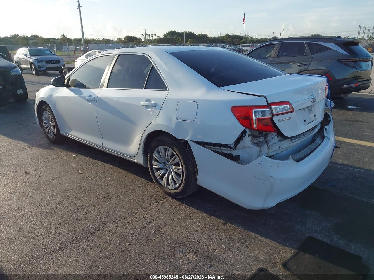 2014 TOYOTA CAMRY LE · 3/11