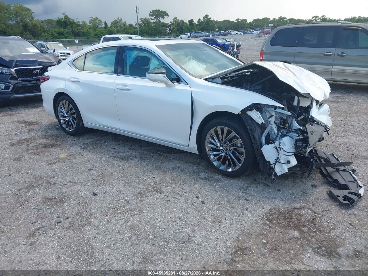 2024 LEXUS ES 300H LUXURY