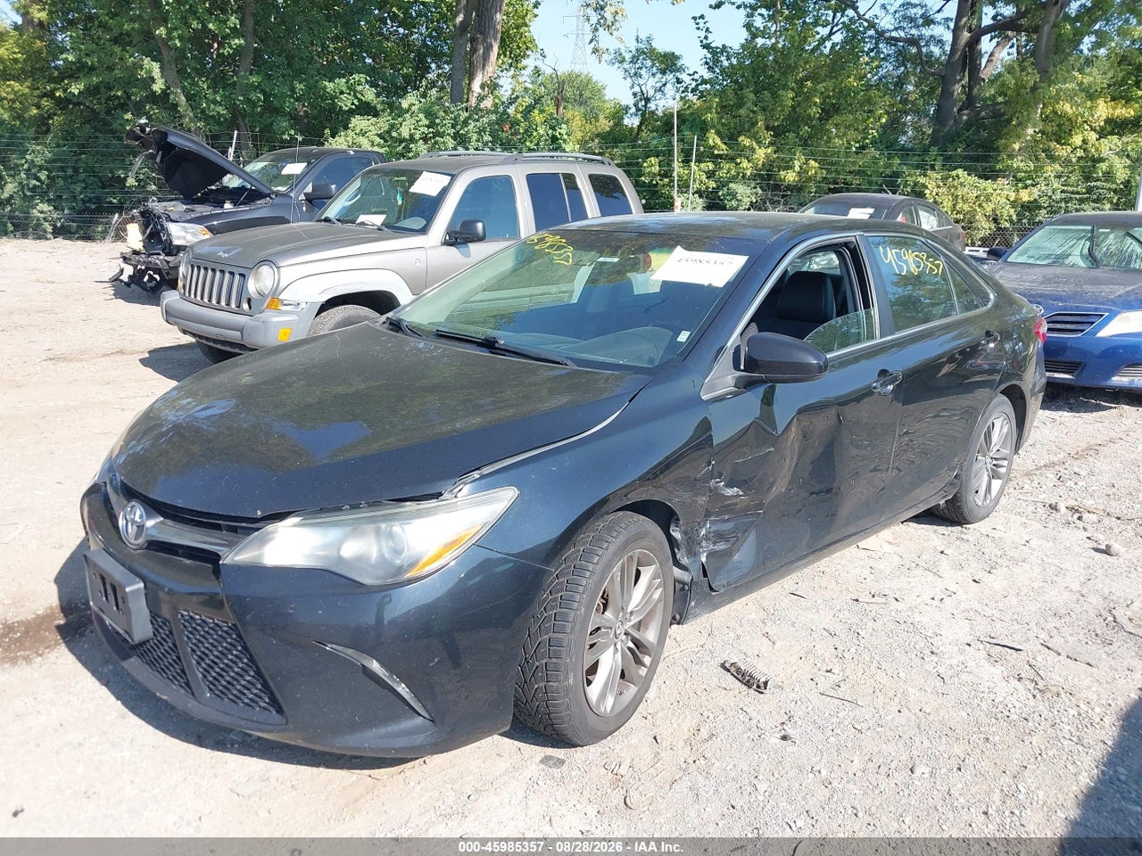 2015 TOYOTA CAMRY SE · 2/11