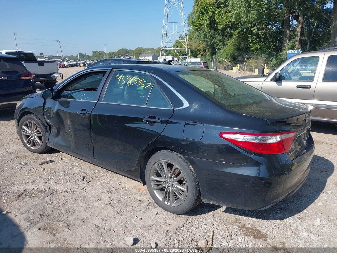 2015 TOYOTA CAMRY SE · 3/11