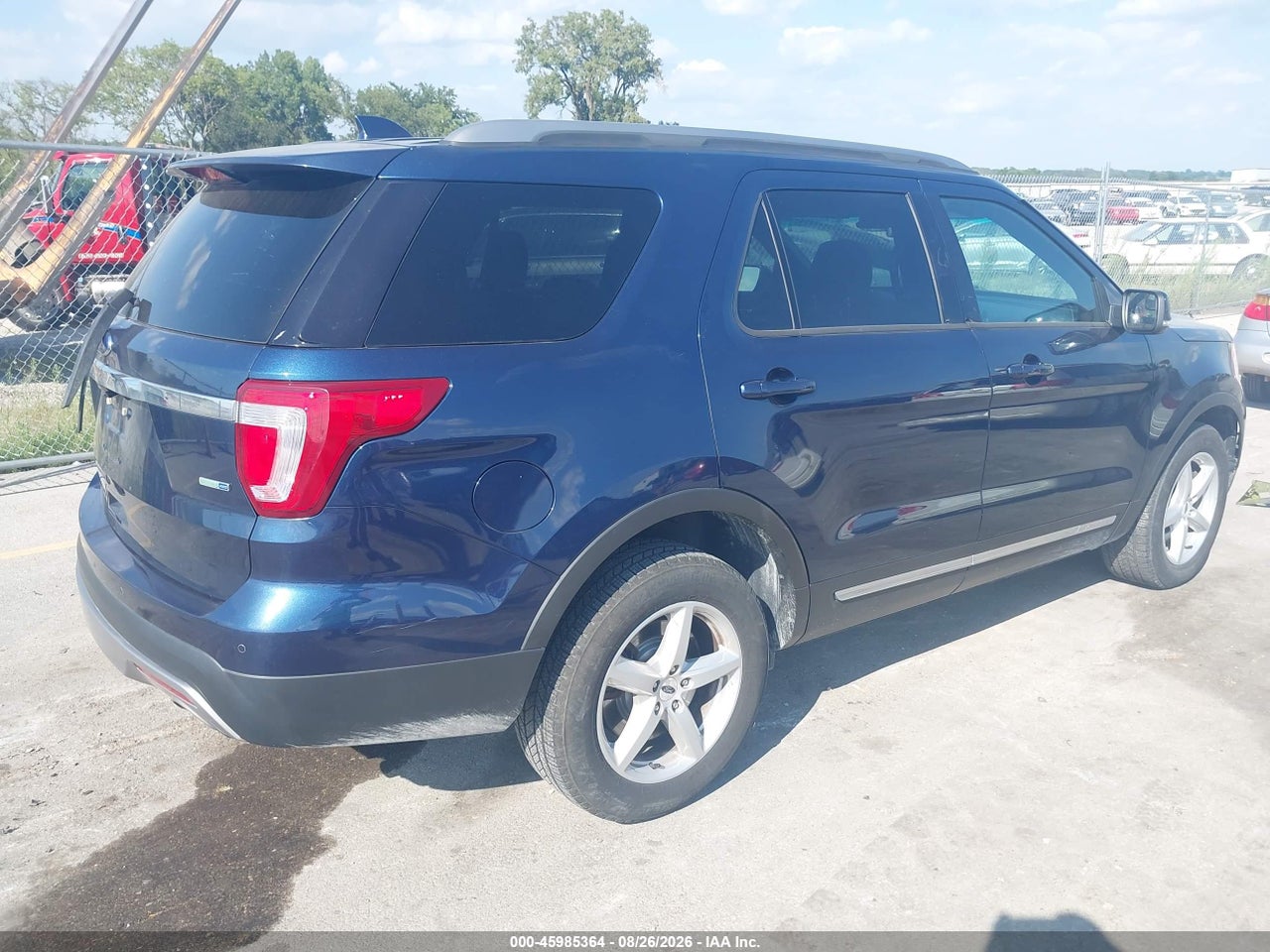 2016 FORD EXPLORER XLT · 4/11
