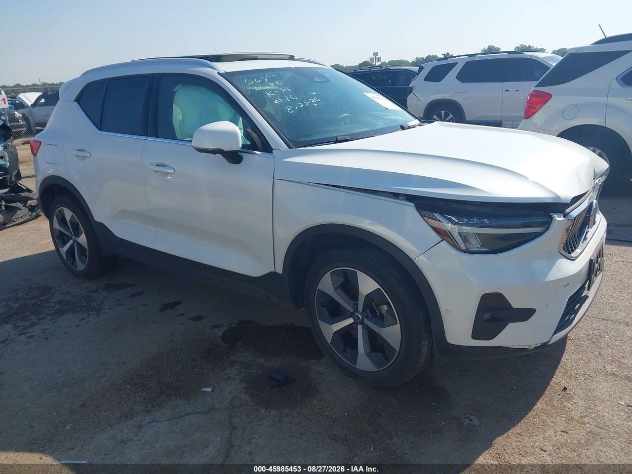 YV4L12UN0P2****** · 2023 VOLVO XC40 B5 PLUS BRIGHT THEME