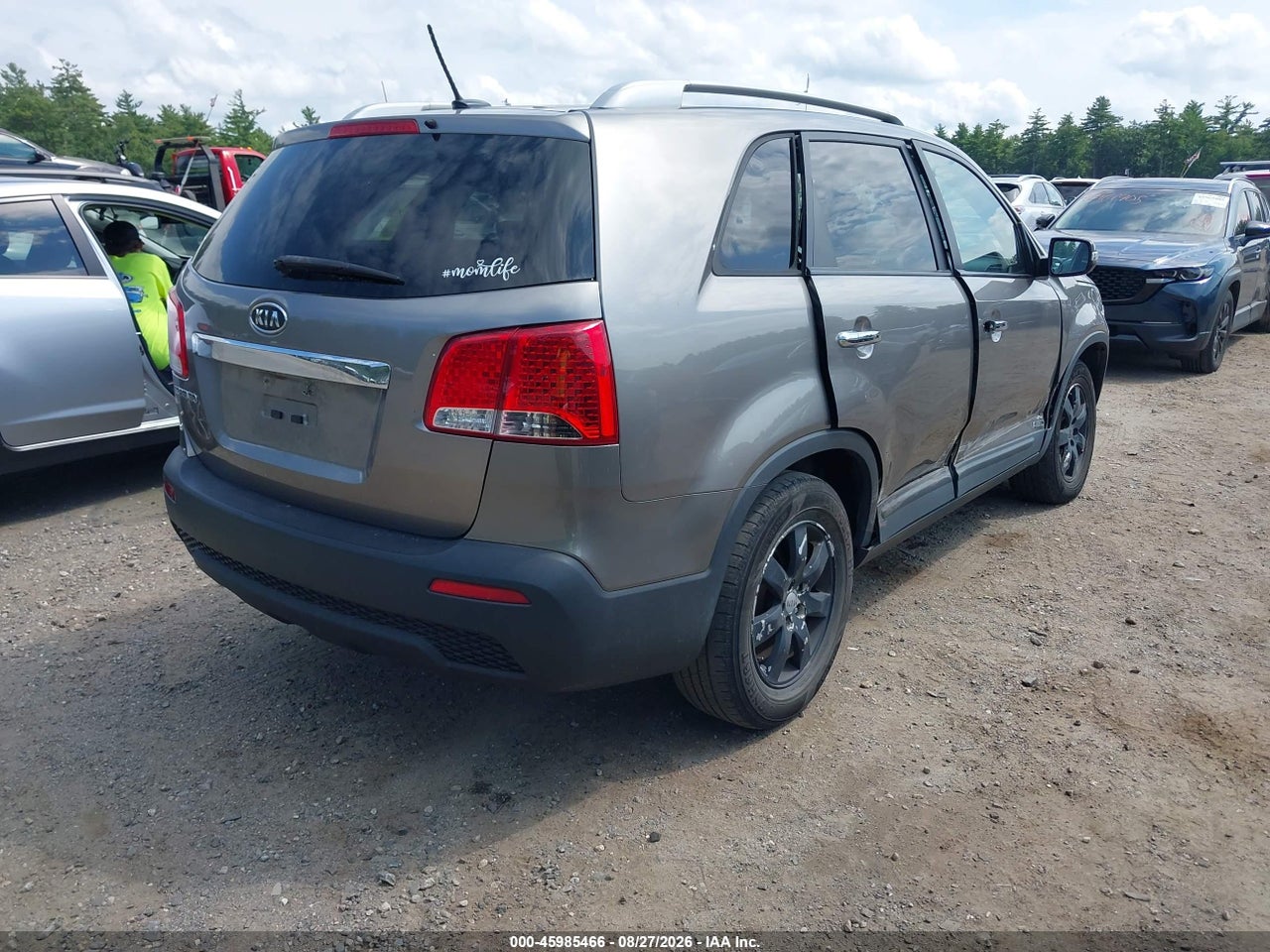 2012 KIA SORENTO LX V6 · 4/11