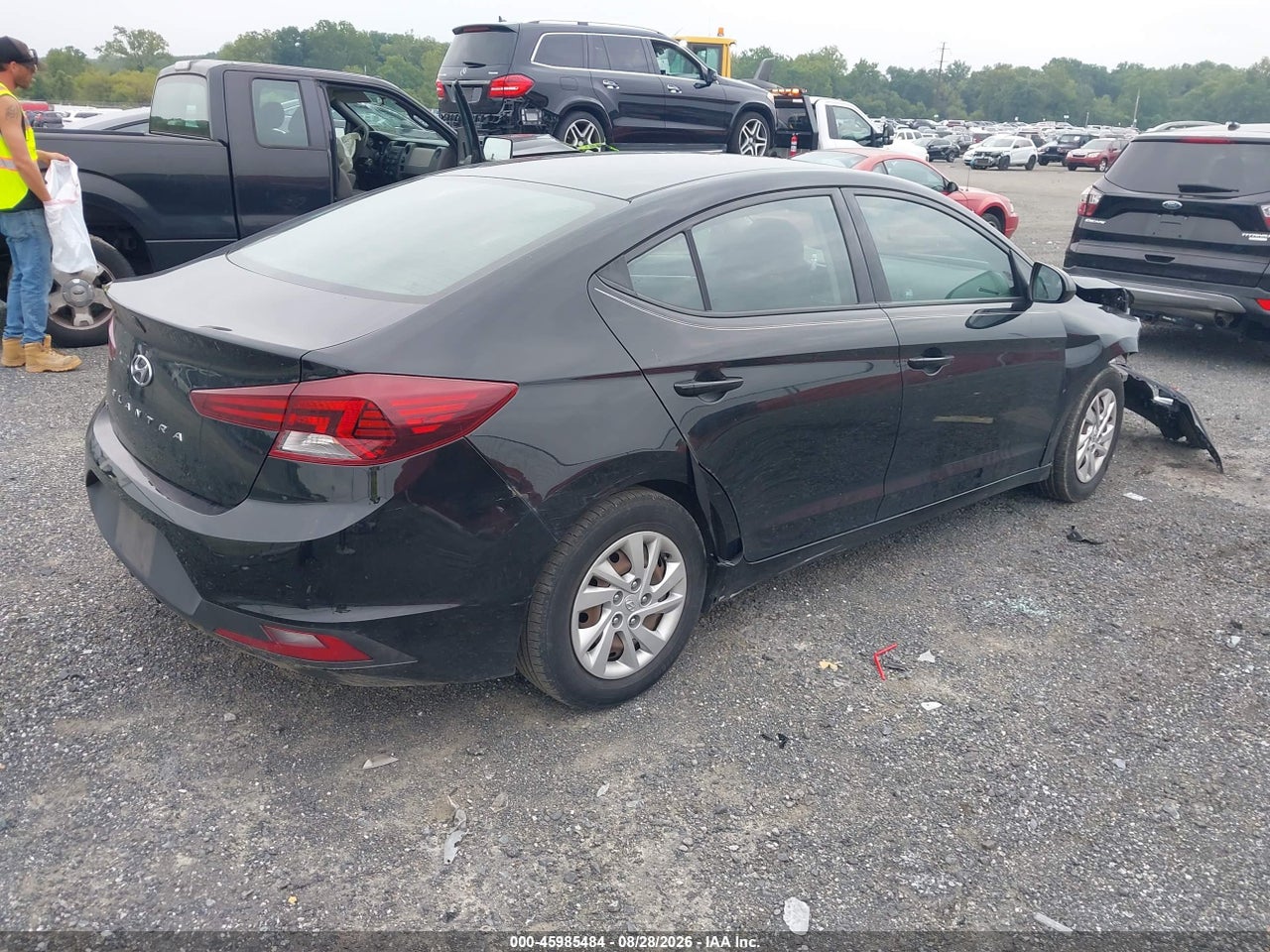 2019 HYUNDAI ELANTRA SE · 4/10