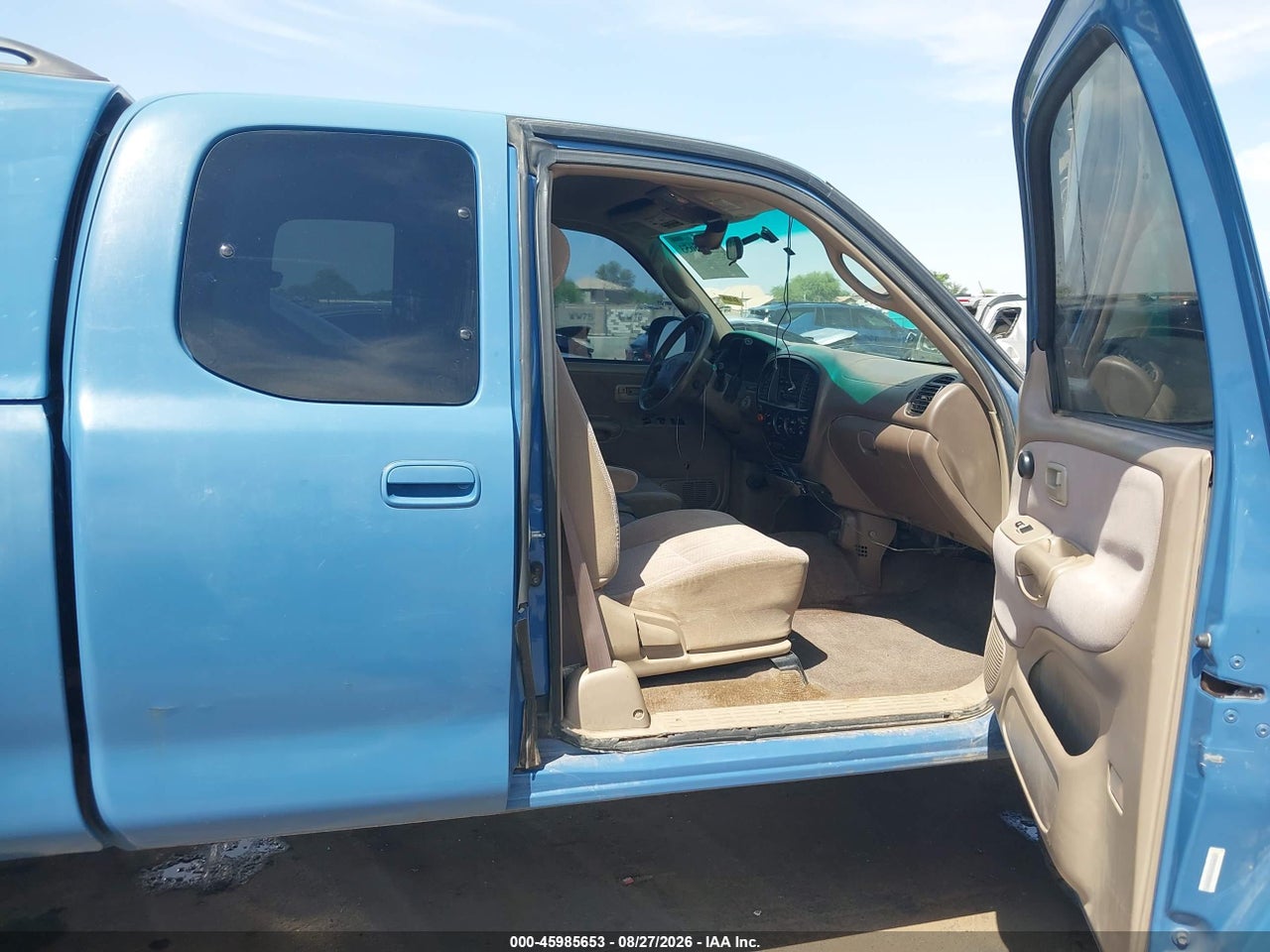 2000 TOYOTA TUNDRA SR5 V8 · 5/11
