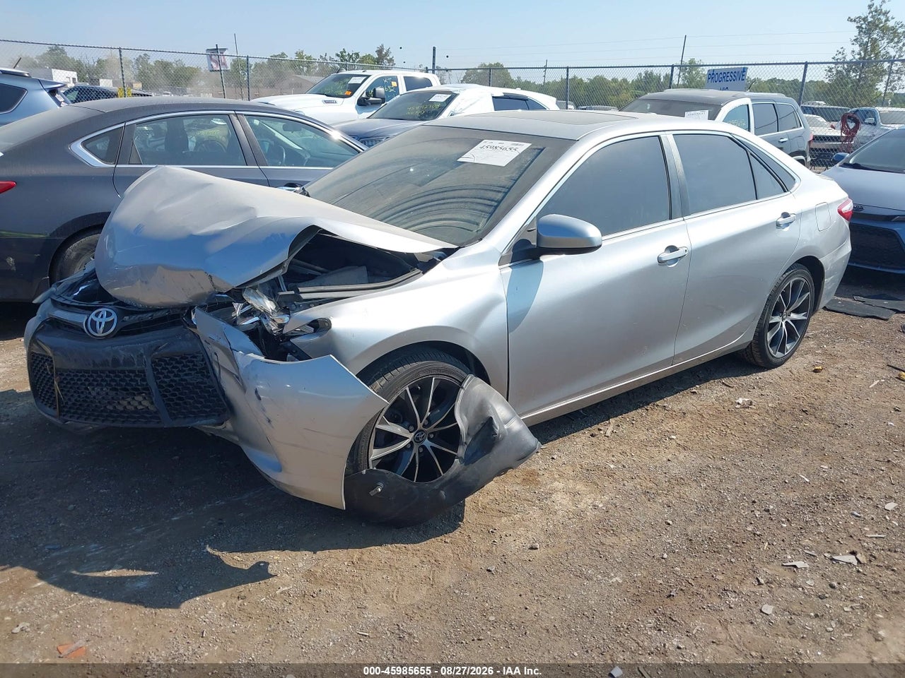 2015 TOYOTA CAMRY XSE · 2/11
