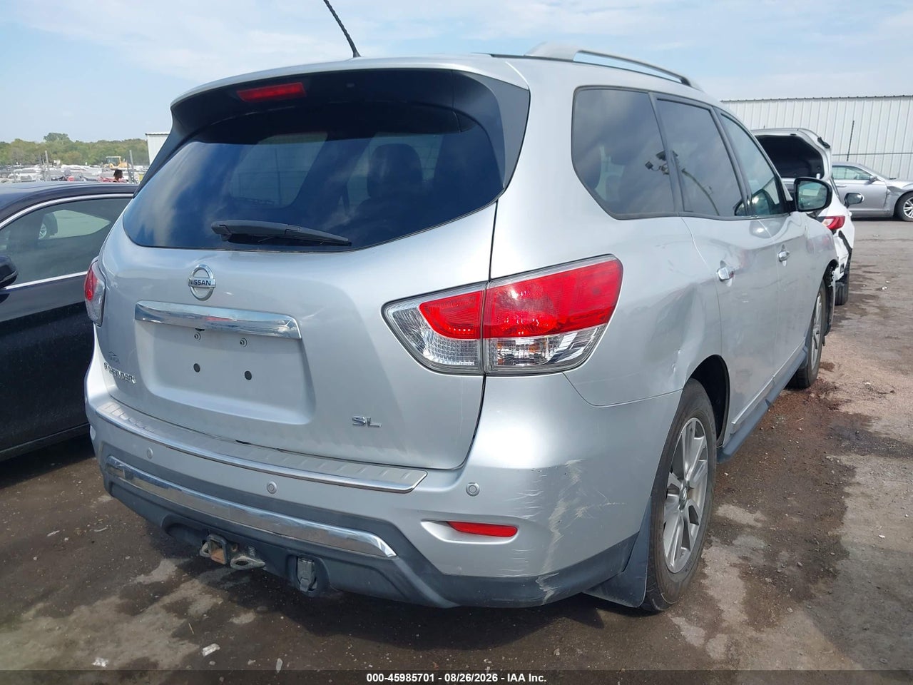 2014 NISSAN PATHFINDER SL · 4/10
