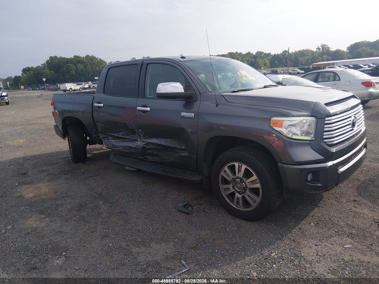 2014 TOYOTA TUNDRA PLATINUM 5.7L V8