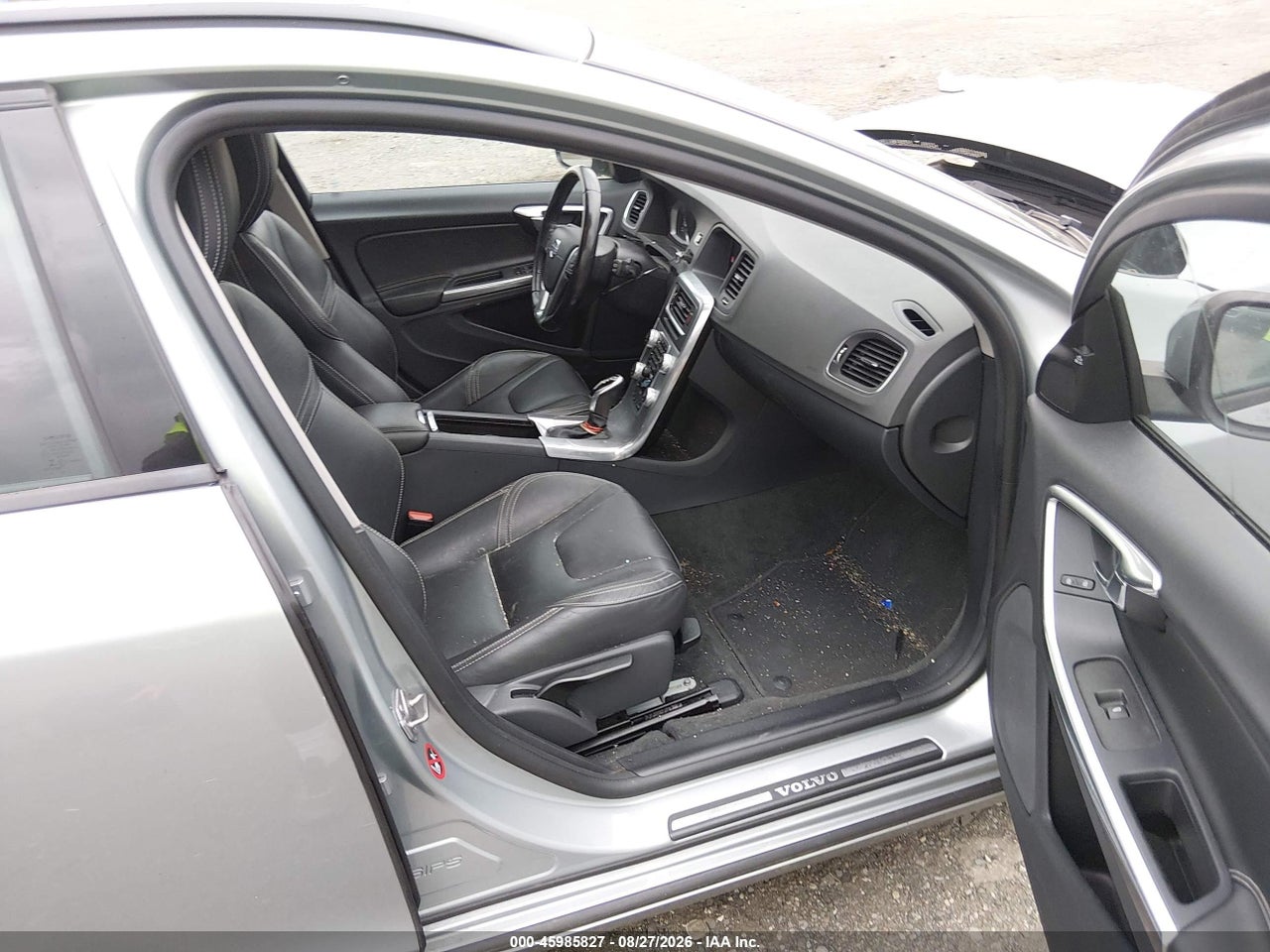 2018 VOLVO V60 T5 DYNAMIC · 5/11
