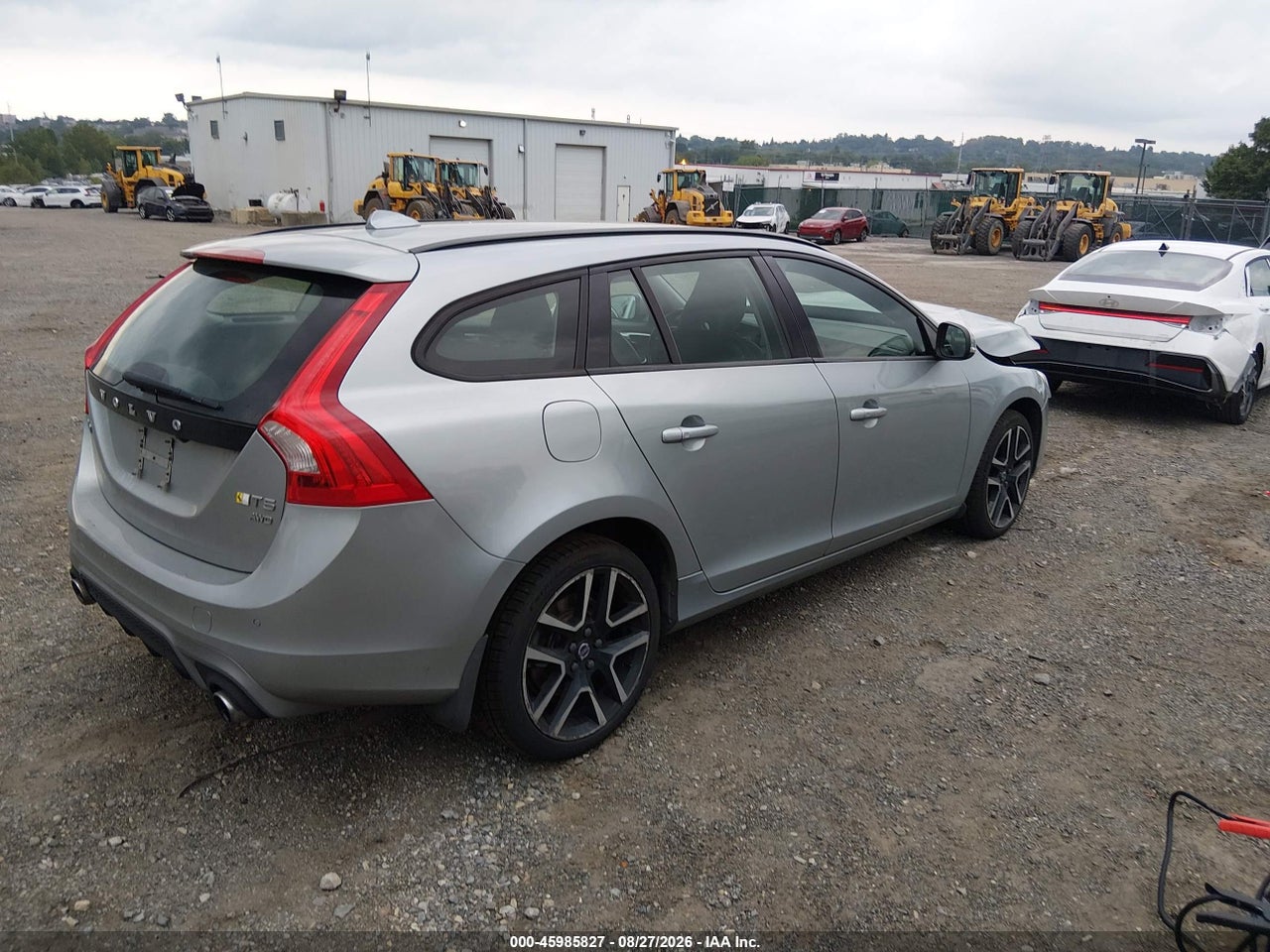 2018 VOLVO V60 T5 DYNAMIC · 4/11