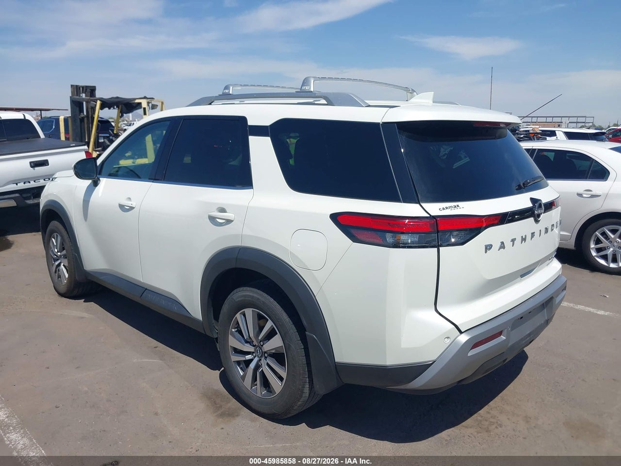 2022 NISSAN PATHFINDER SL 4WD · 3/11