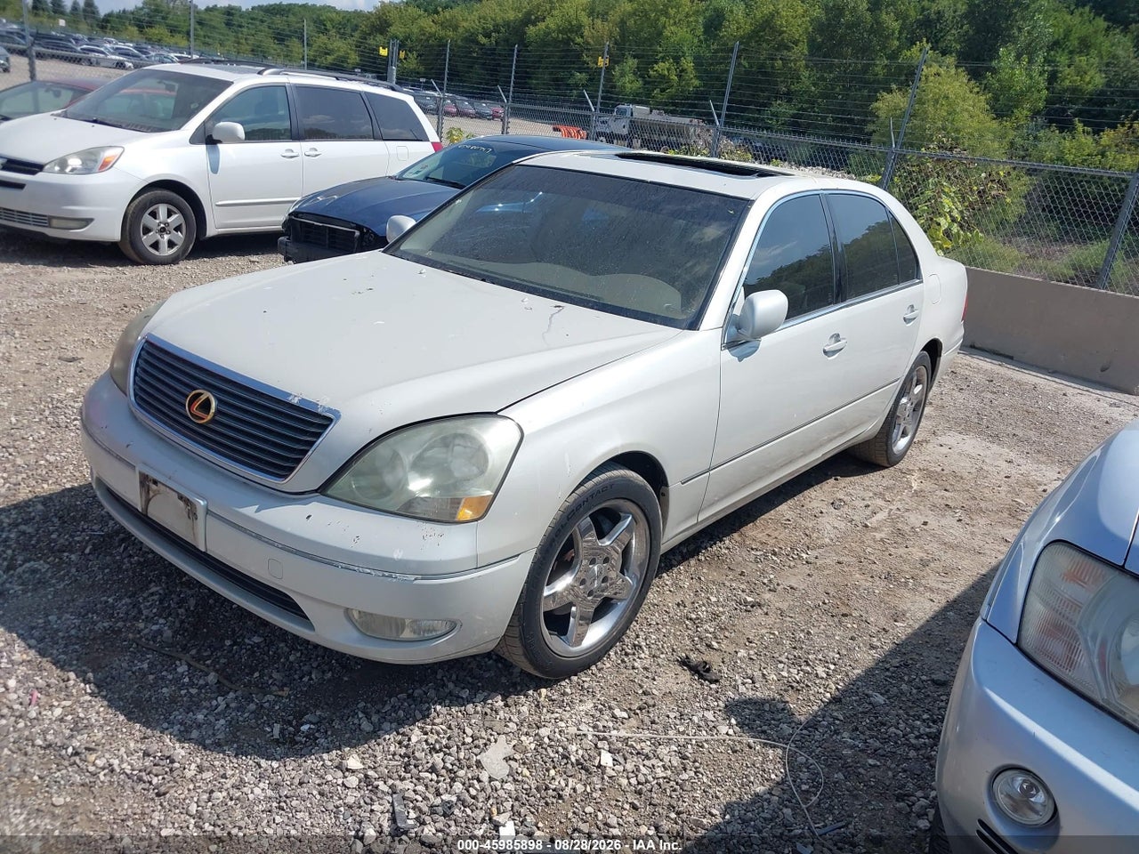 2001 LEXUS LS 430   · 2/11