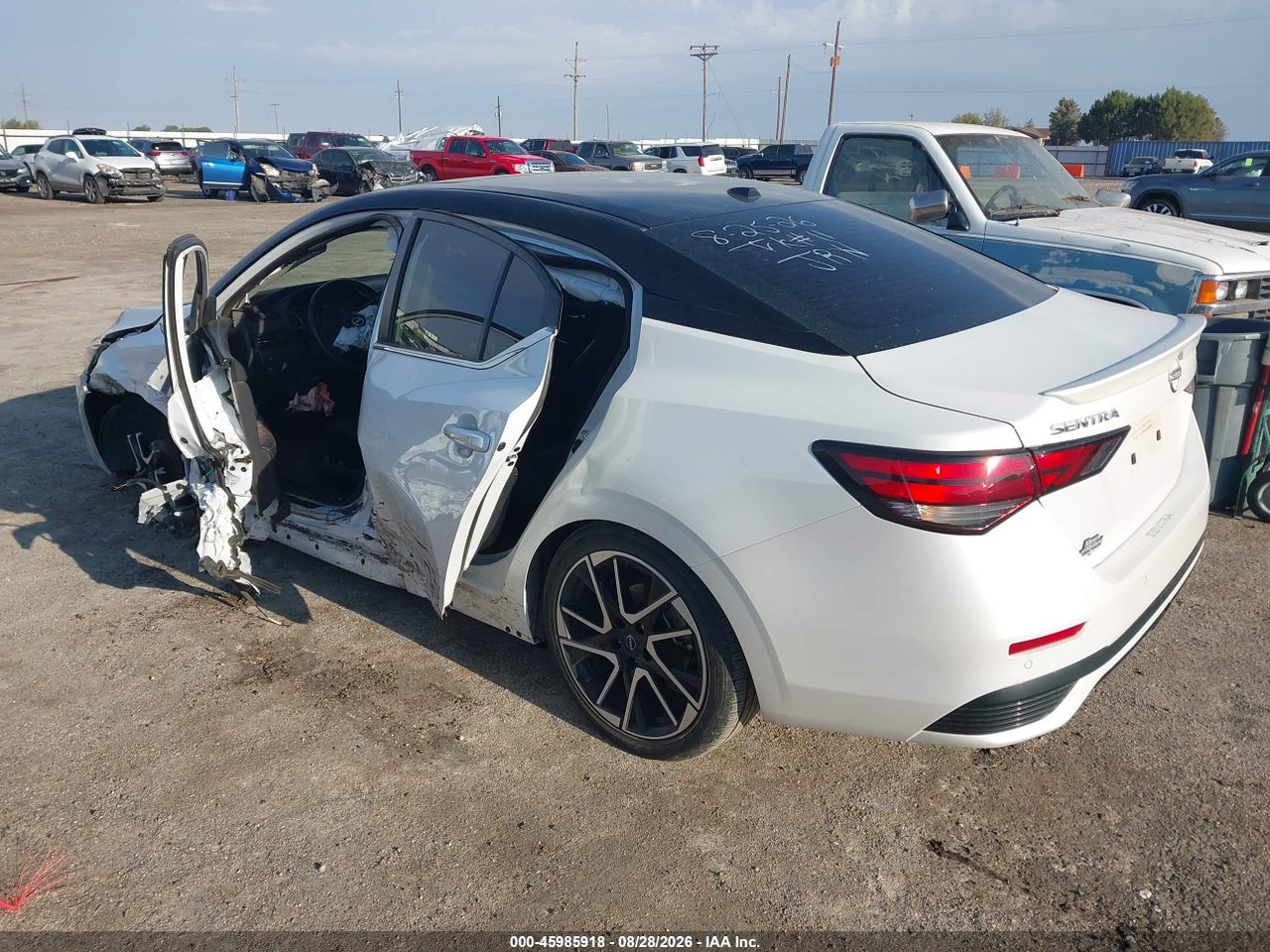 2024 NISSAN SENTRA SR XTRONIC CVT · 3/11