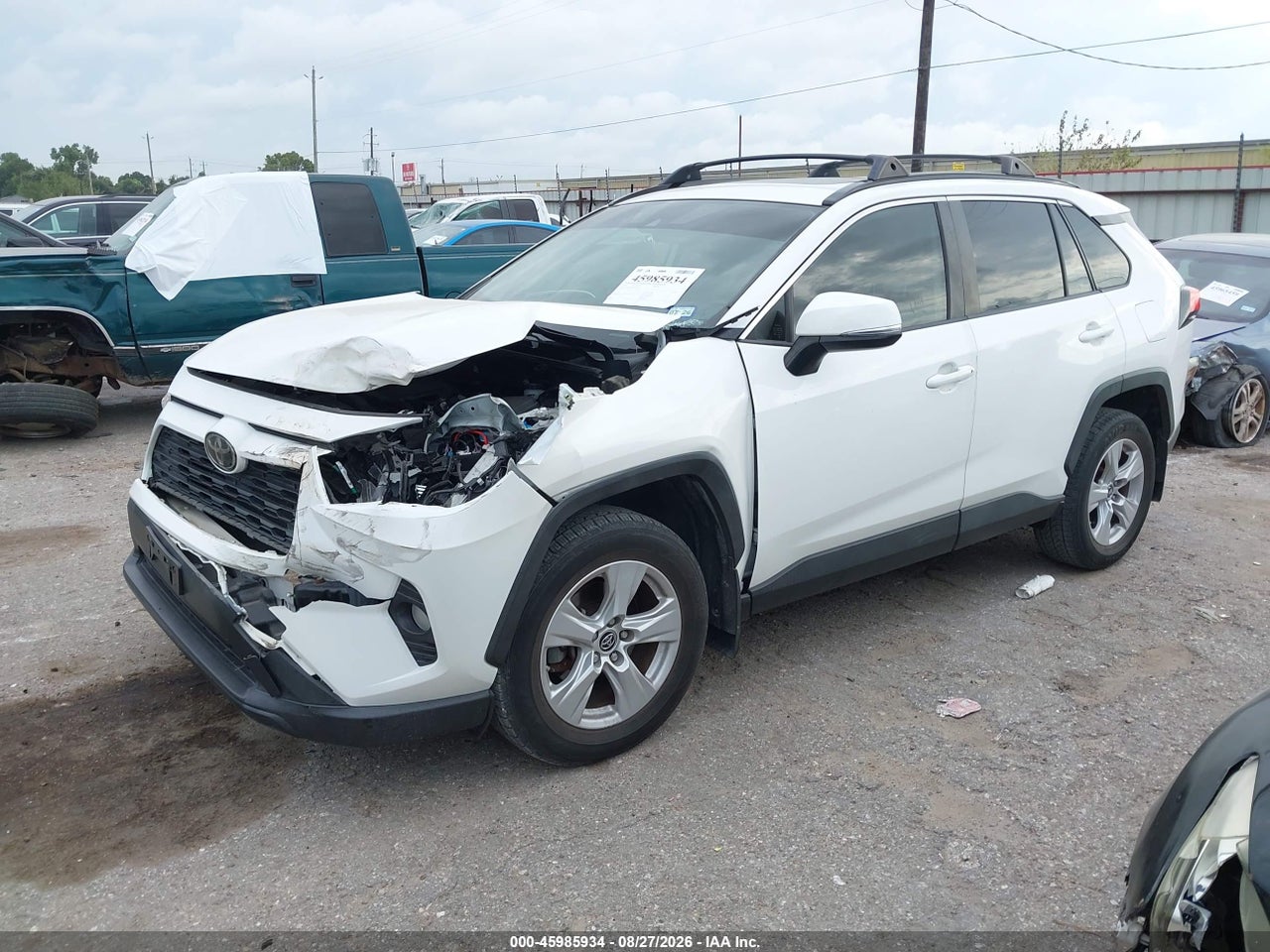 2019 TOYOTA RAV4 XLE · 2/11