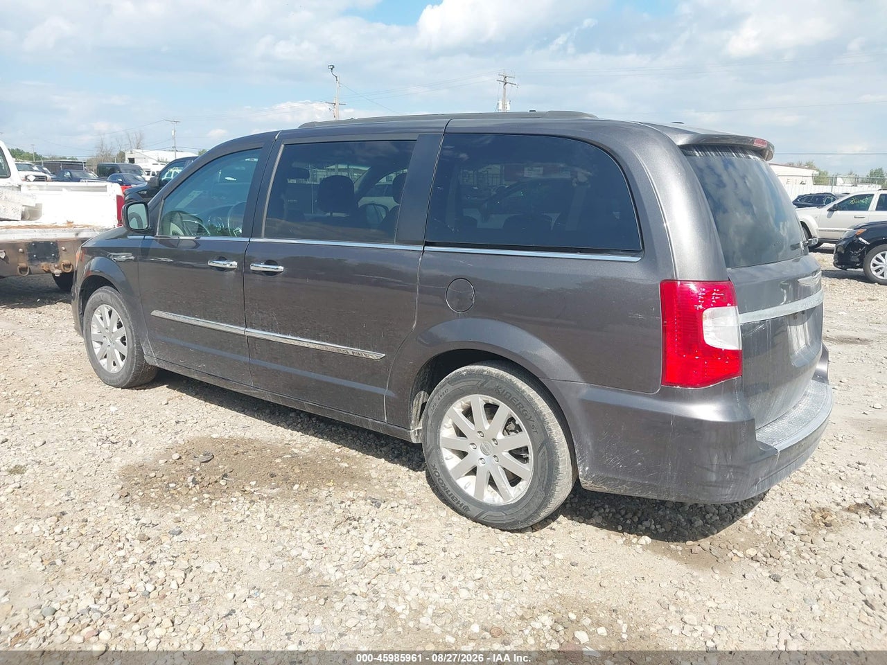 2016 CHRYSLER TOWN &amp; COUNTRY TOURING · 3/11