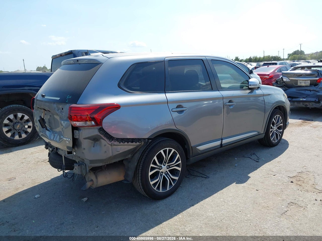 2018 MITSUBISHI OUTLANDER SE · 4/10