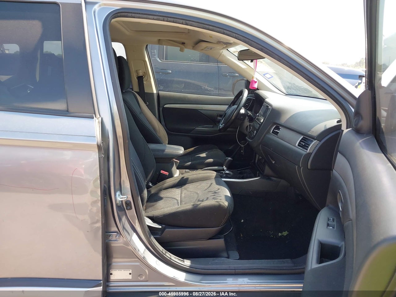 2018 MITSUBISHI OUTLANDER SE · 5/10