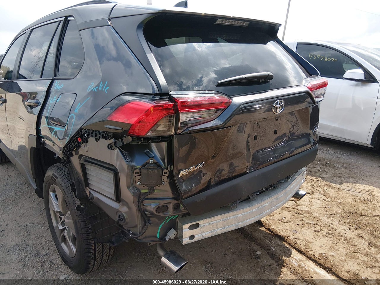2024 TOYOTA RAV4 XLE · 6/11
