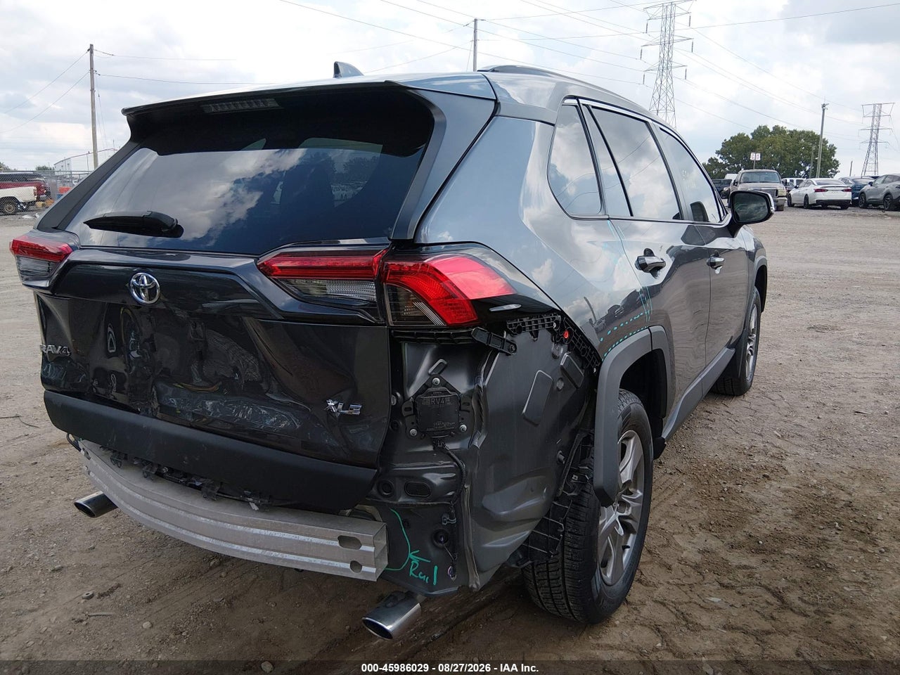 2024 TOYOTA RAV4 XLE · 4/11